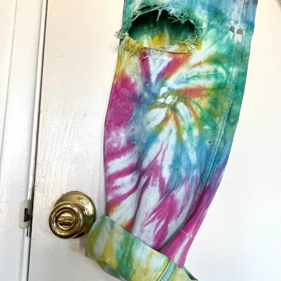 🎨 Custom Tie-Dye “Free Speech” Jeans – Boyfriend Fit – Size 8 – Summer Vibe! - Picture 6 of 6